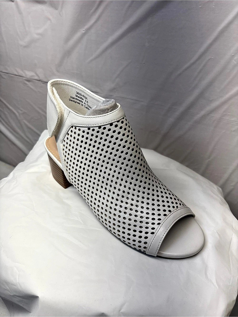 J. Adams Maddie Perforated Peep Toe Heels in White US 5.5 NWT